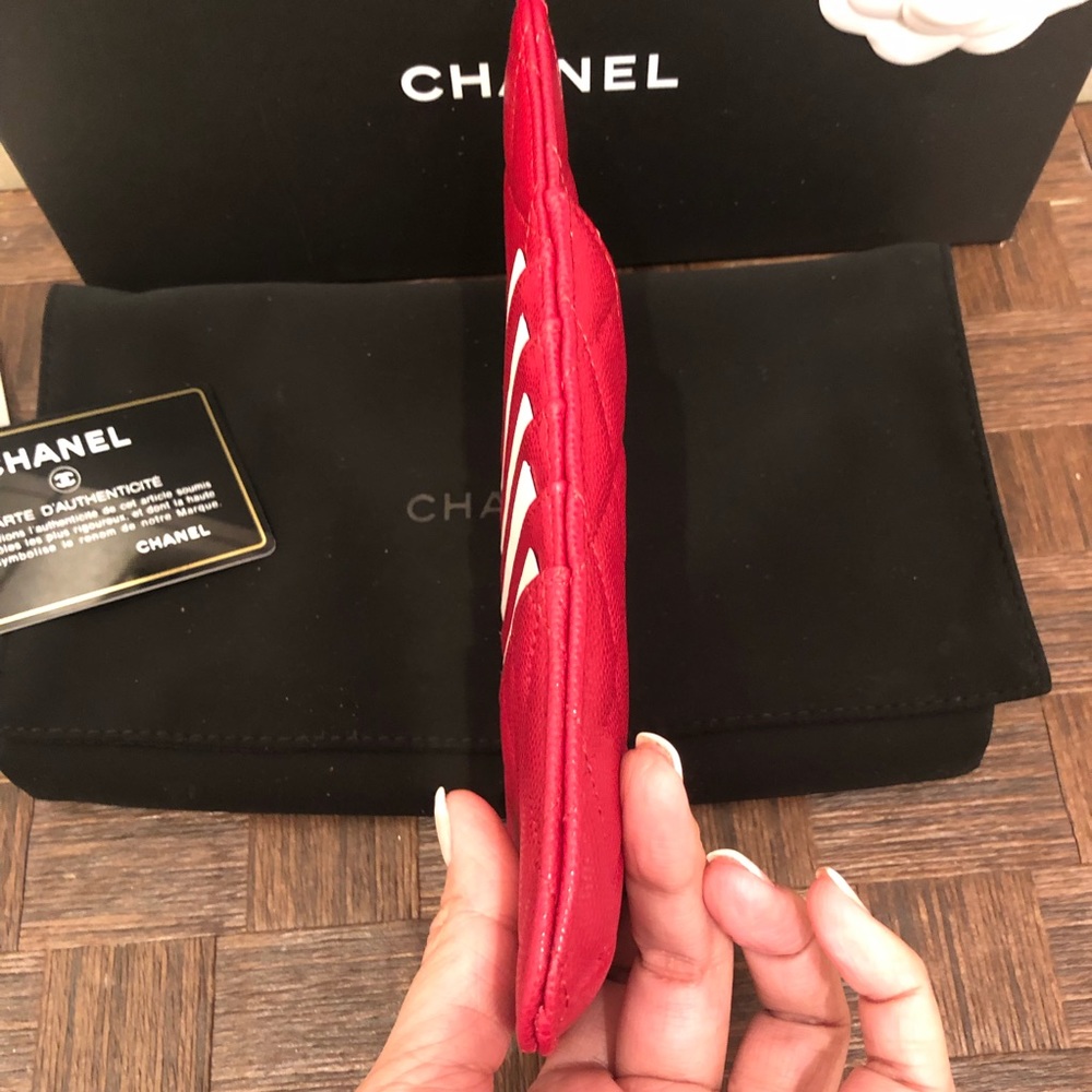 βSOLDβ CHANEL Caviar Quilted Classic Wallet Pouch - Picture 8 of 8